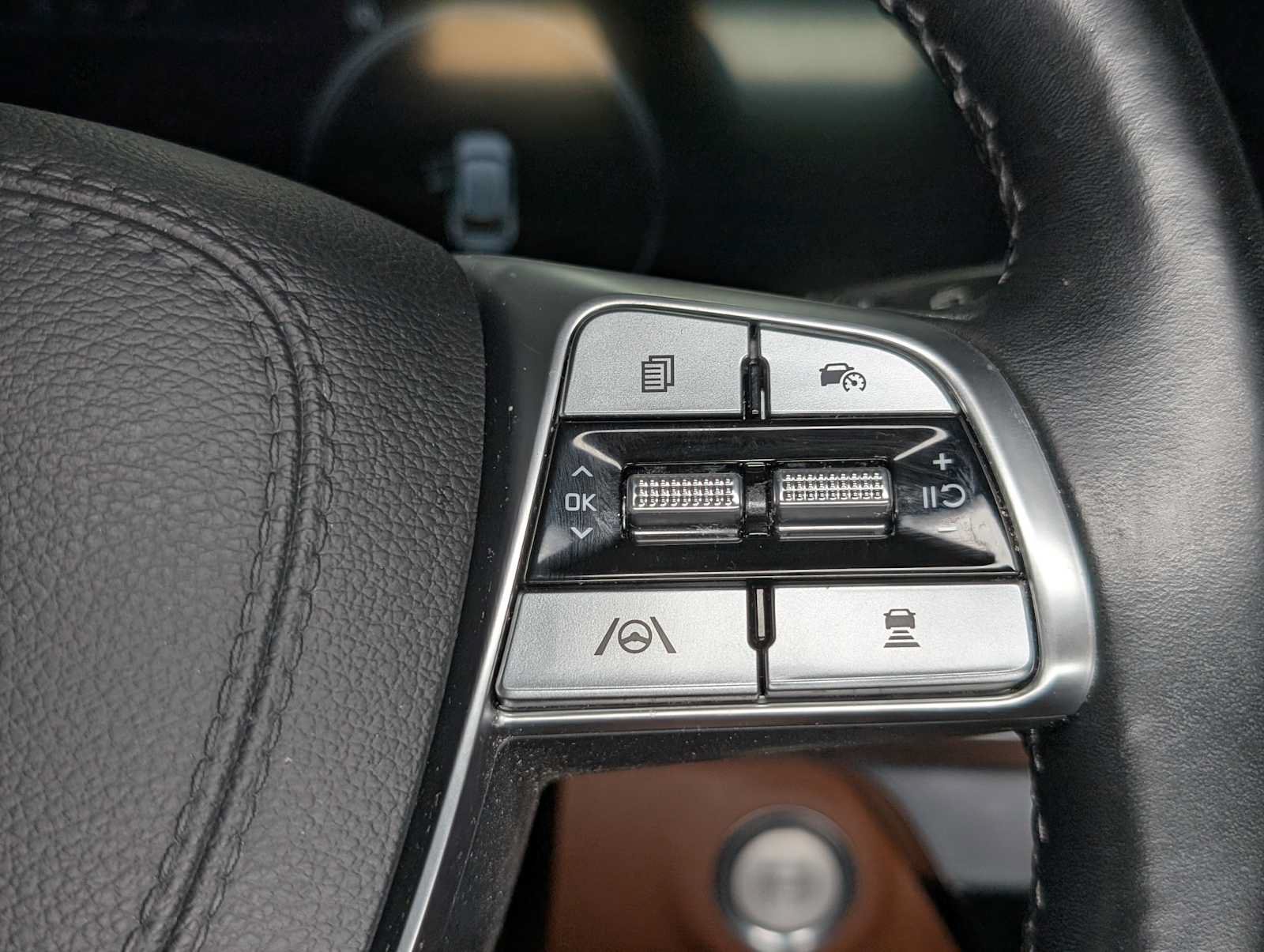 Certified 2023 Kia Telluride SX X-Pro AWD/4WD image 39