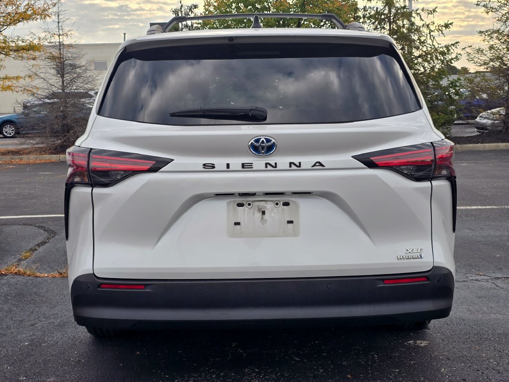 Certified 2022 Toyota Sienna XLE w/ XLE Plus Package FWD image 7