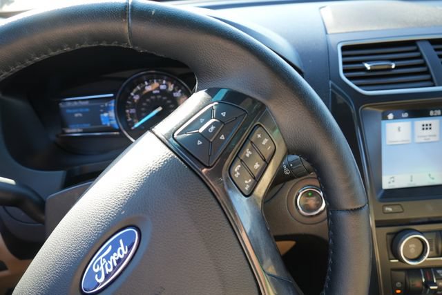 Used 2017 Ford Explorer XLT w/ Equipment Group 202A FWD image 26