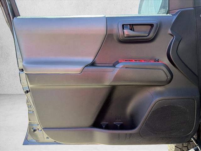 Used 2020 Toyota Tacoma SR AWD/4WD image 11