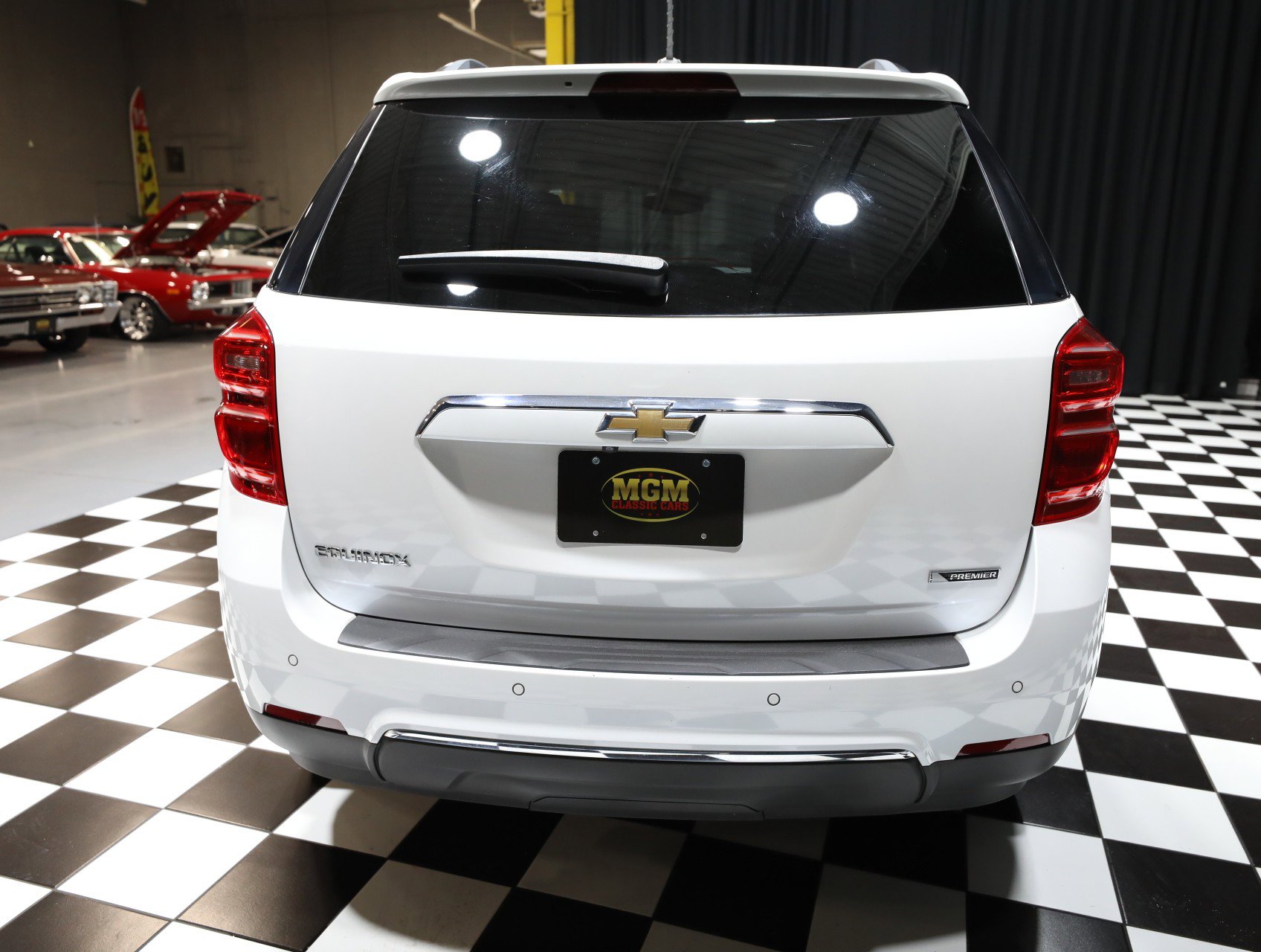 Used 2017 Chevrolet Equinox Premier w/ Enhanced Convenience Package FWD image 15