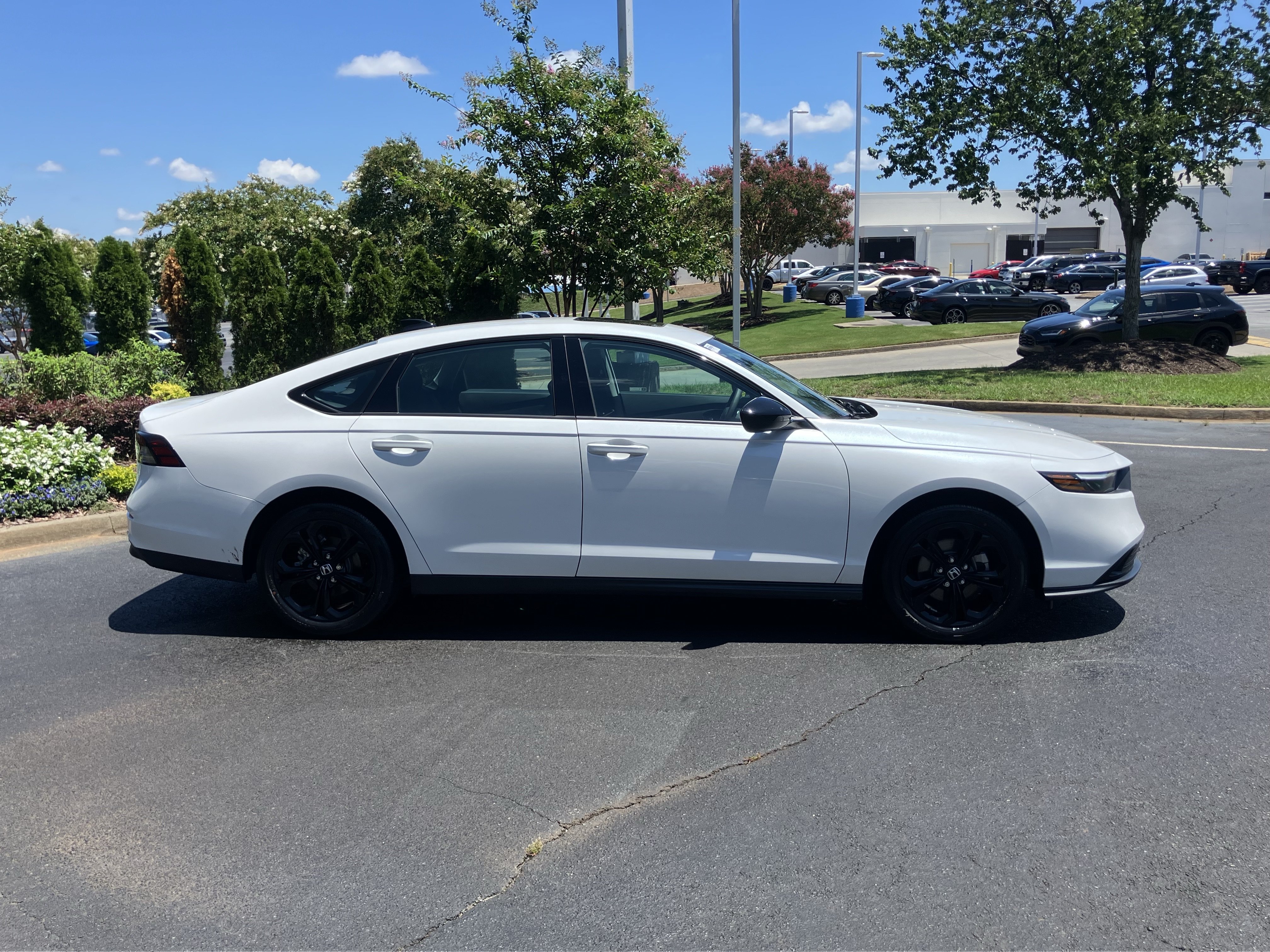 Used 2025 Honda Accord SE image 11