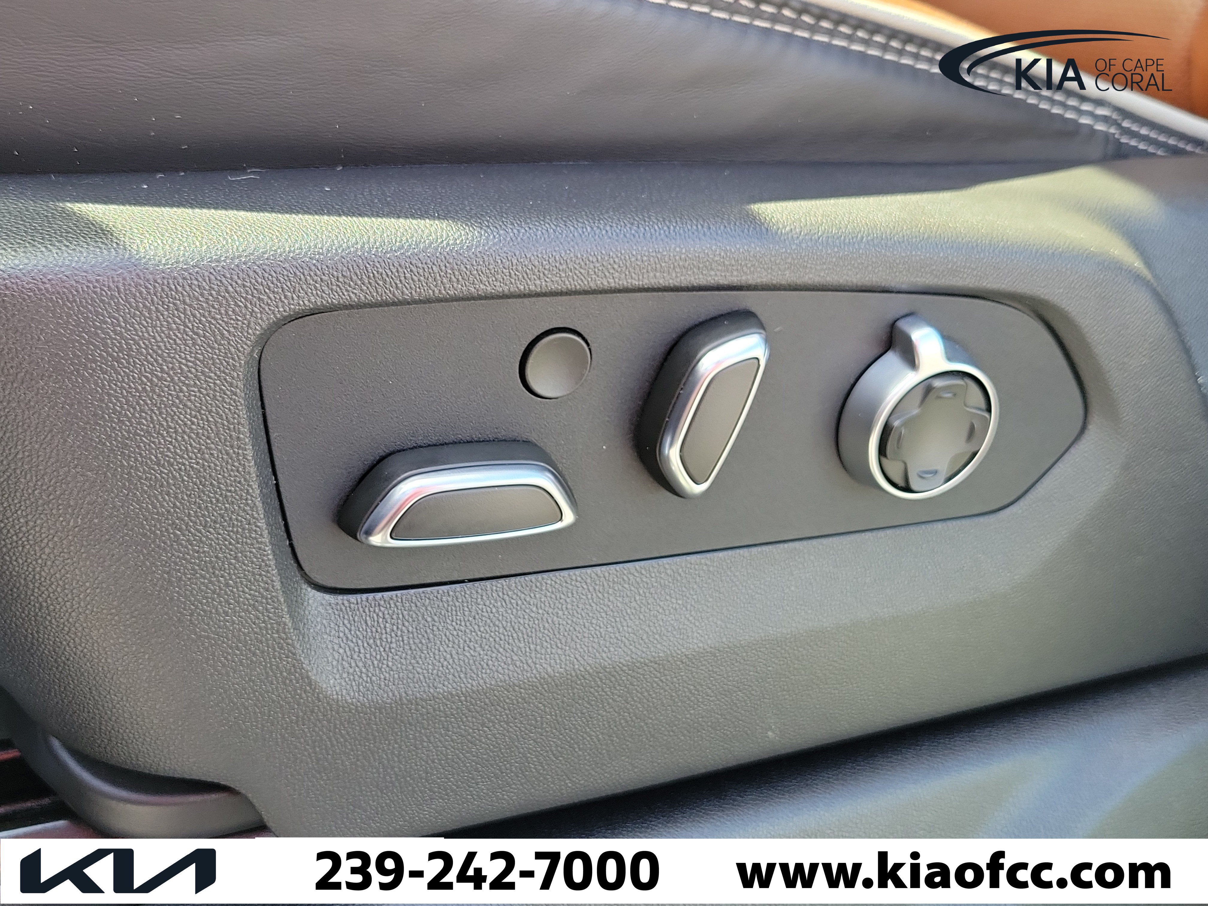 Used 2024 GMC Sierra 3500 Denali Ultimate AWD/4WD image 22