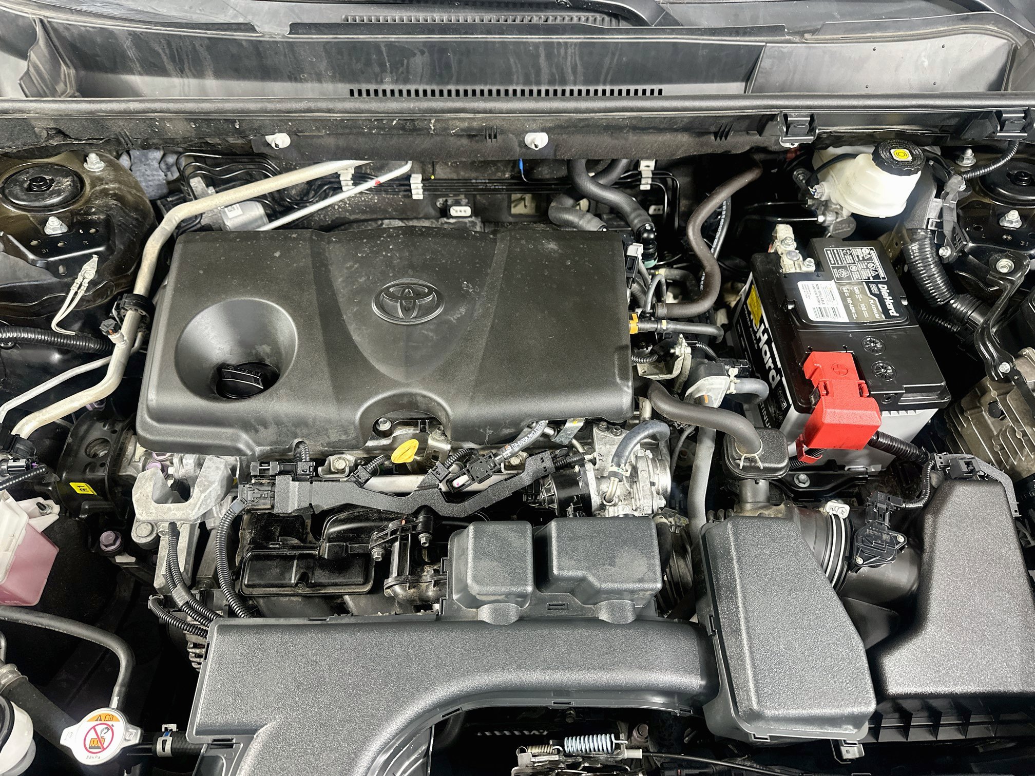 Used 2022 Toyota RAV4 LE FWD image 31