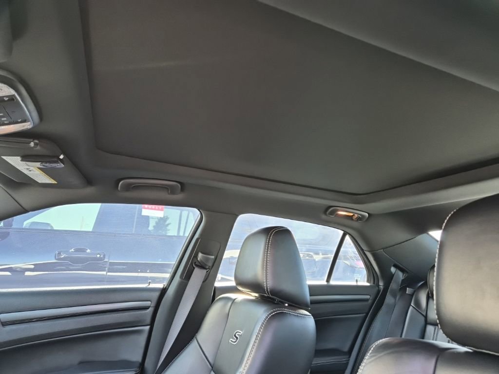 Used 2016 Chrysler 300 S w/ 300S Premium Group image 13