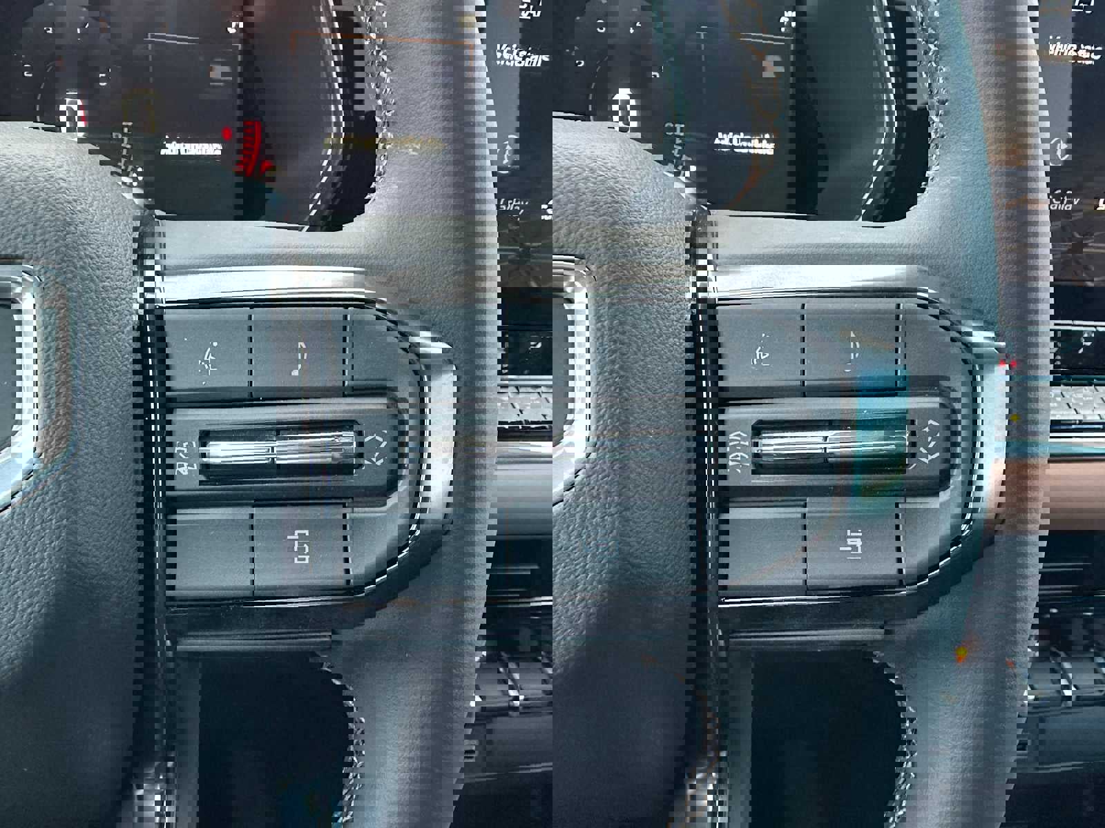 New 2026 GMC Canyon AT4 image 33