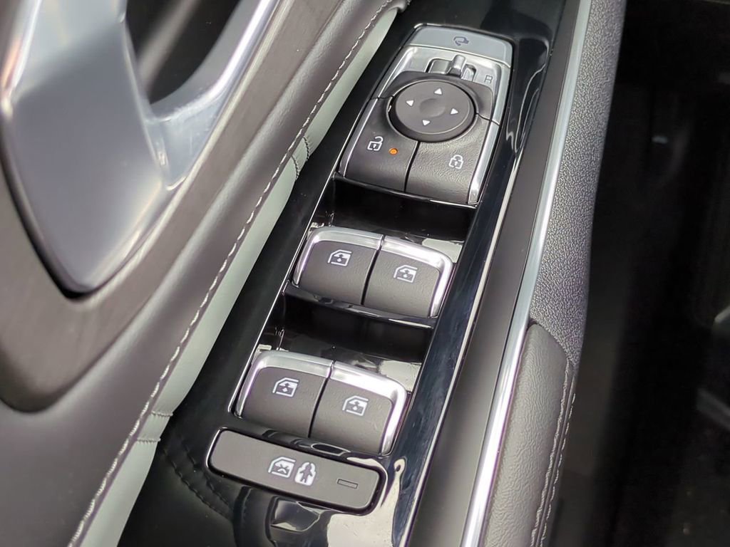 Used 2024 Kia Sorento SX Prestige w/ Sage Leather Package image 24