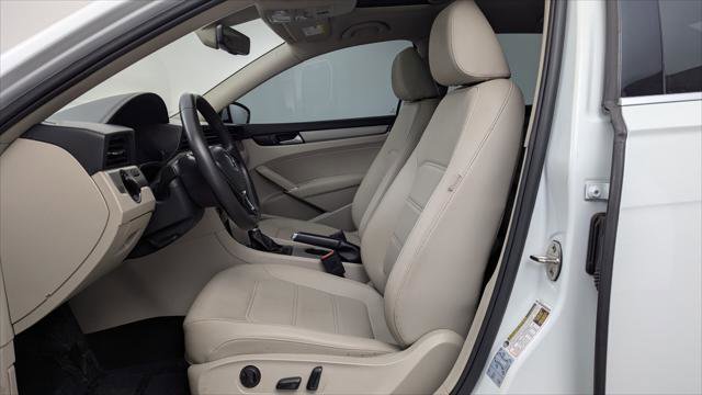 Used 2021 Volkswagen Passat 2.0T SE image 13