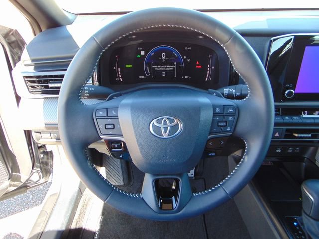 Used 2025 Toyota Camry SE image 15