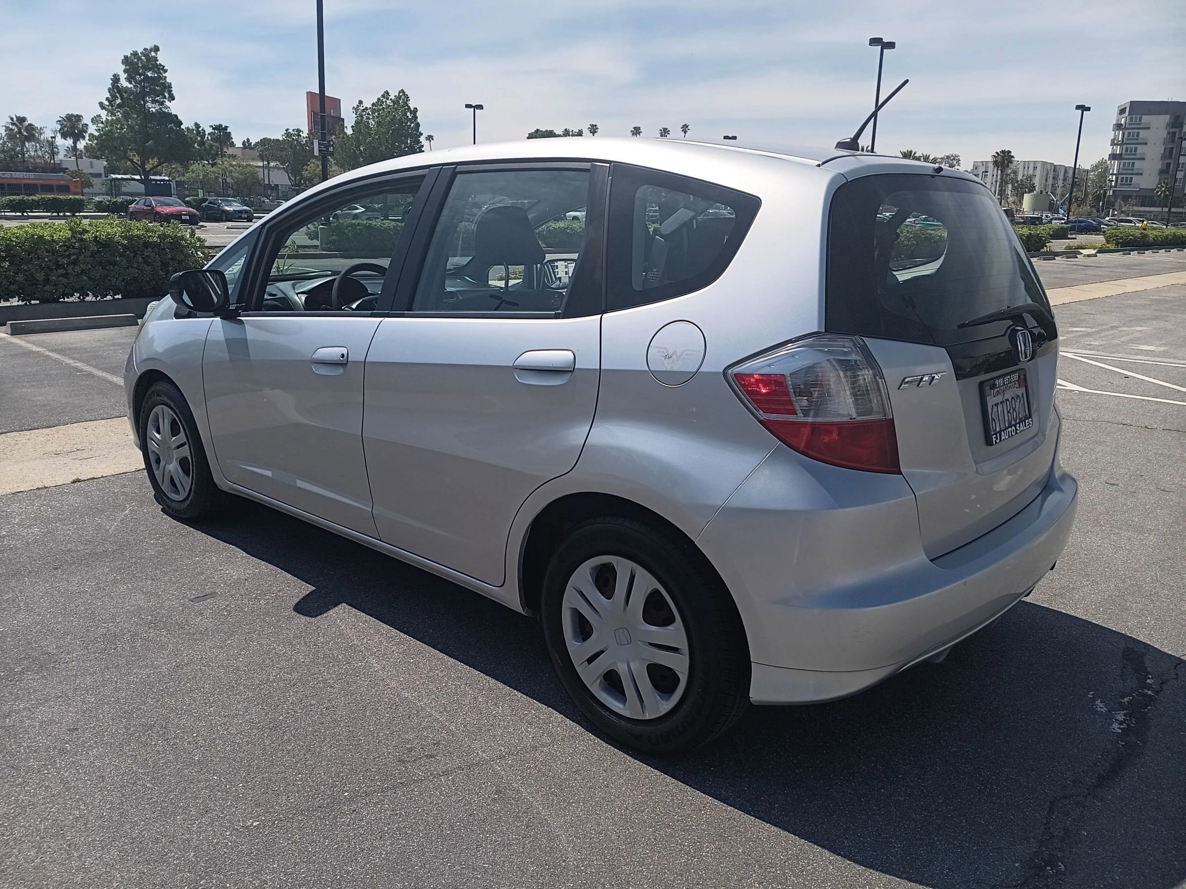 Used 2011 Honda Fit image 5
