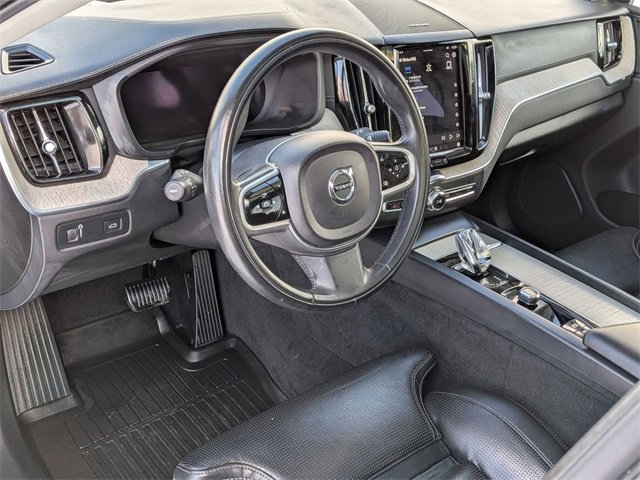 Used 2022 Volvo XC60 B5 Inscription image 11