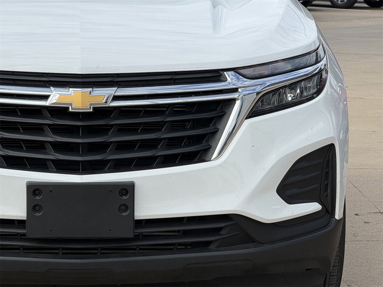 Used 2024 Chevrolet Equinox LS w/ LS Convenience Package image 8