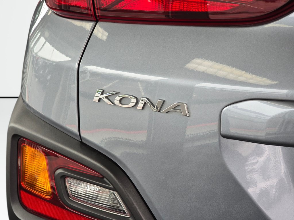 Used 2021 Hyundai Kona SEL Plus w/ Cargo Package AWD/4WD image 14