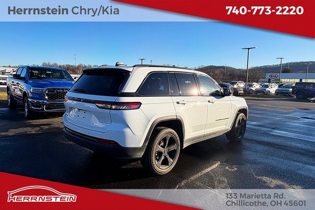 Used 2022 Jeep Grand Cherokee Altitude image 30