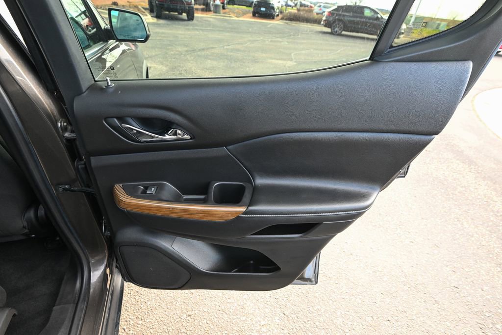 Used 2019 GMC Acadia SLE w/ Driver Alert Package I image 30