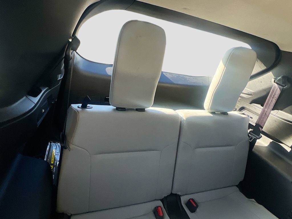 Used 2025 Mitsubishi Outlander SE image 29