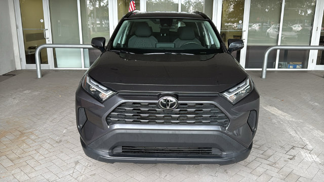 Used 2024 Toyota RAV4 XLE w/ Convenience Package FWD image 2