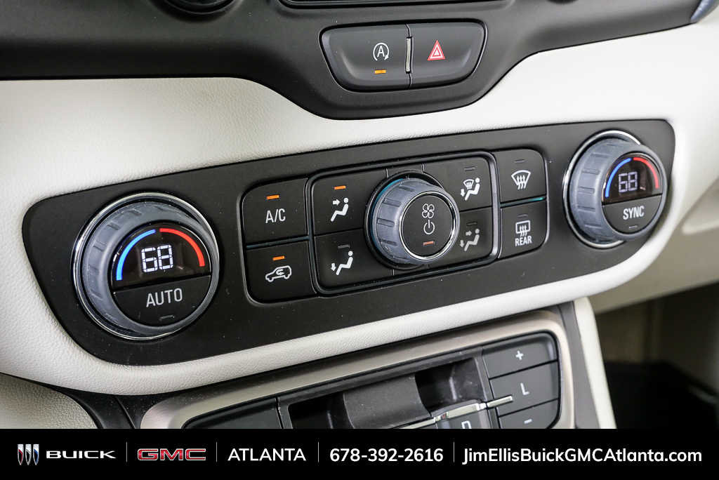 Used 2024 GMC Terrain Denali w/ Denali Premium Package AWD/4WD image 17