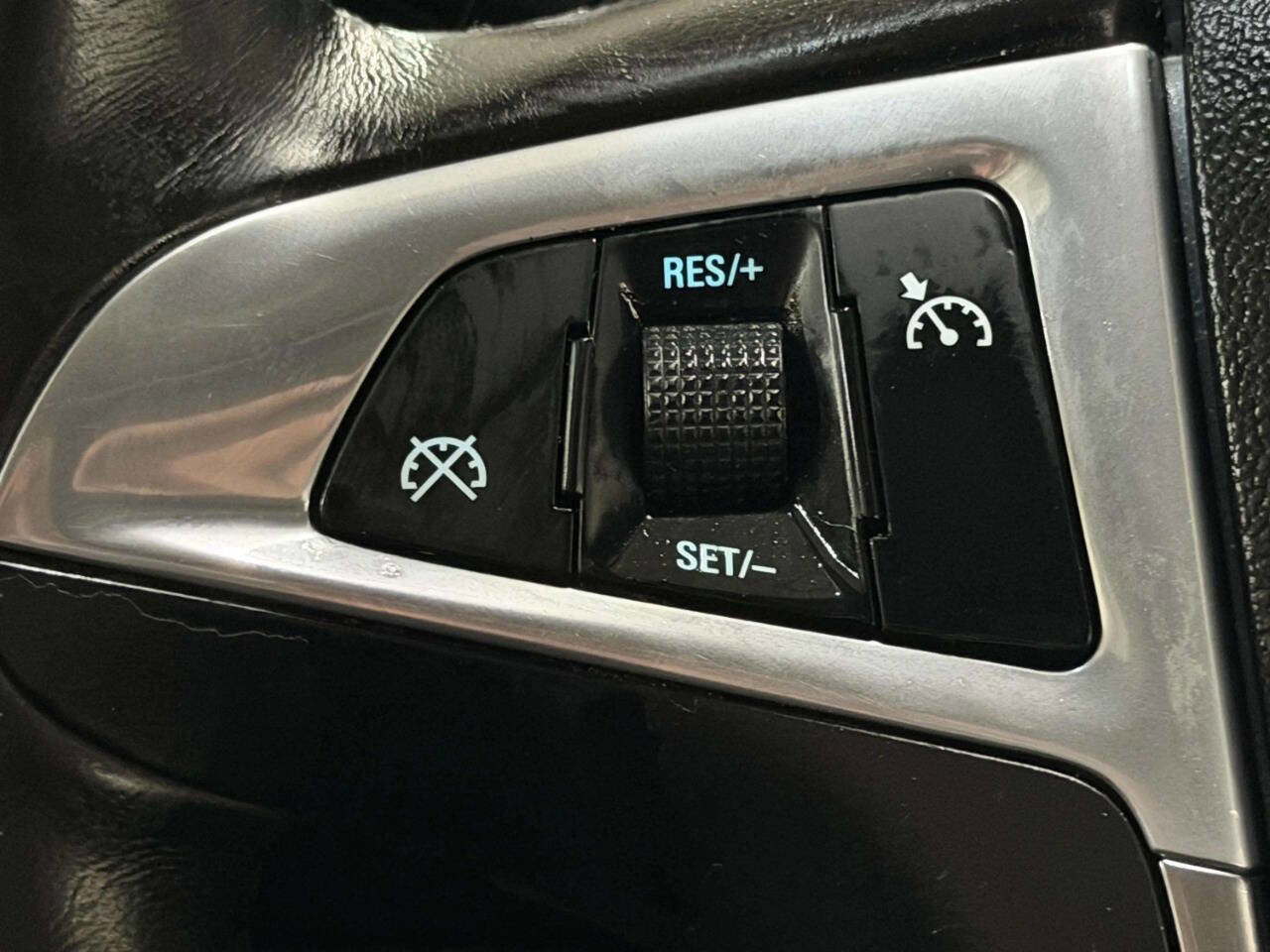 Used 2013 Buick Regal Premium image 32