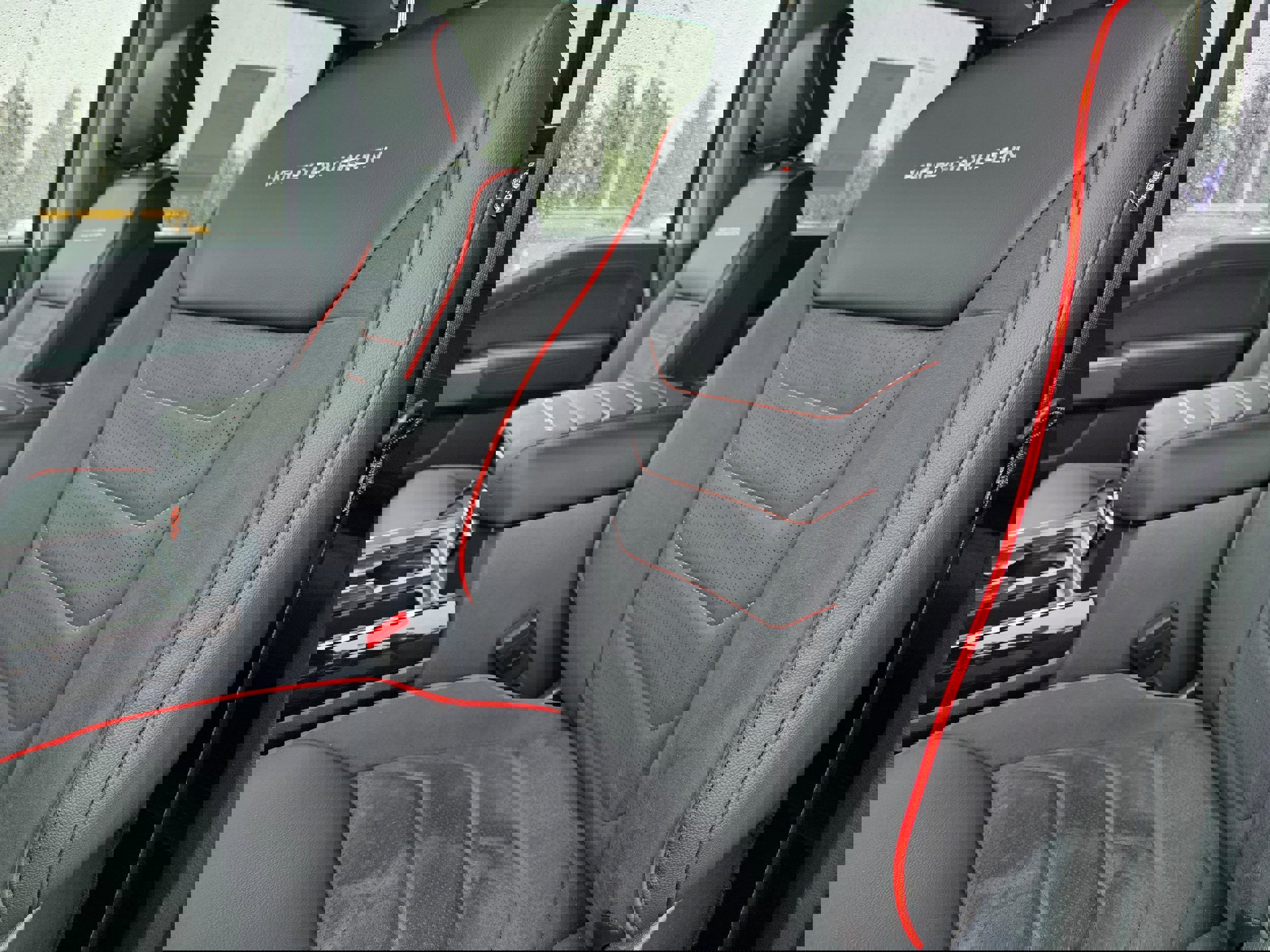 New 2026 Ford F250 Lariat w/ Black Appearance Package image 21