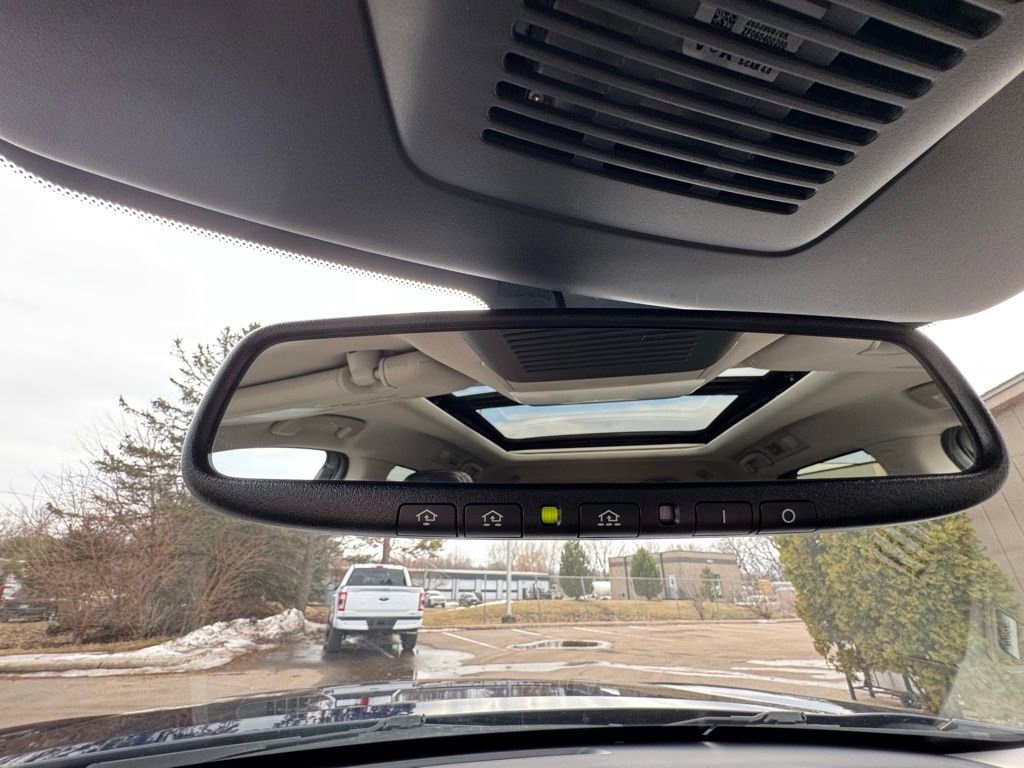 Used 2022 Nissan Pathfinder Platinum image 24