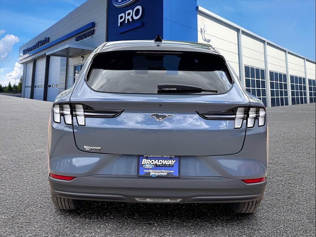 New 2023 Ford Mustang Mach-E Select image 21