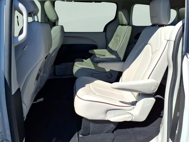 Used 2019 Chrysler Pacifica Limited FWD image 22