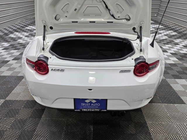 Used 2019 MAZDA MX-5 Miata Club RWD image 30