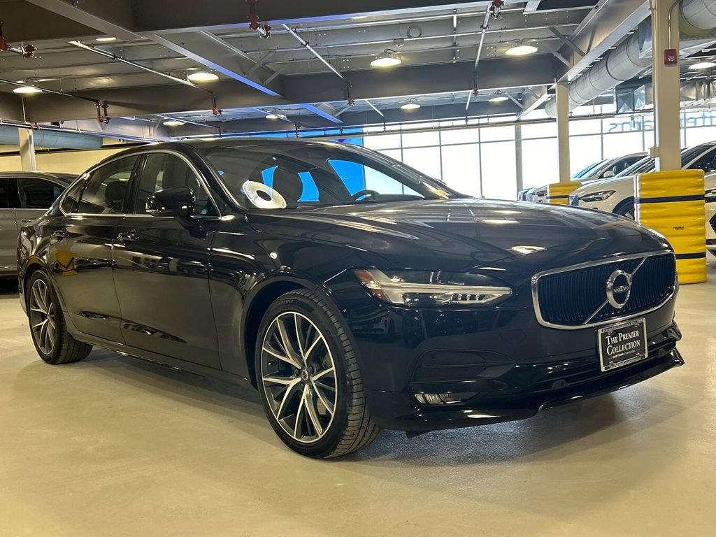 Used 2020 Volvo S90 T6 Momentum w/ Protection Package Premier