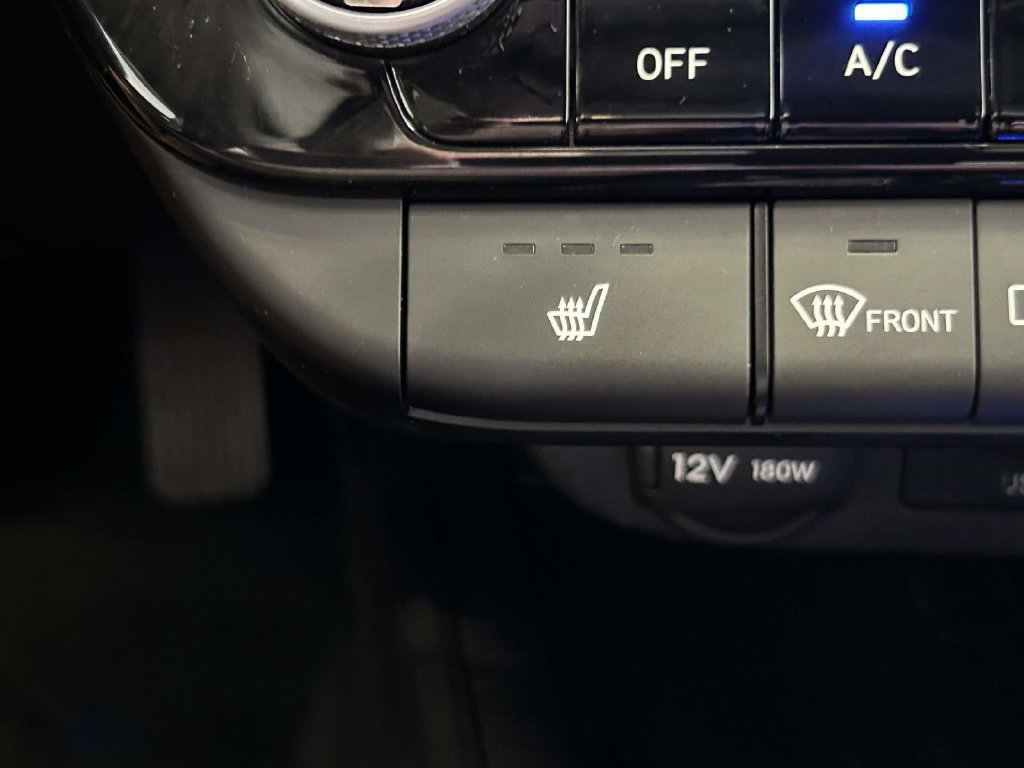 Used 2025 Hyundai Elantra Limited FWD image 23