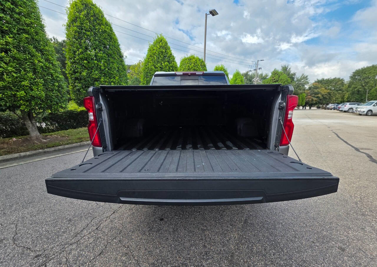 Used 2019 Chevrolet Silverado 1500 High Country w/ Technology Package image 6