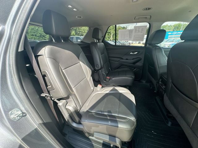 Used 2020 Chevrolet Traverse RS w/ LPO, 'HIT The Road' Package AWD/4WD image 29
