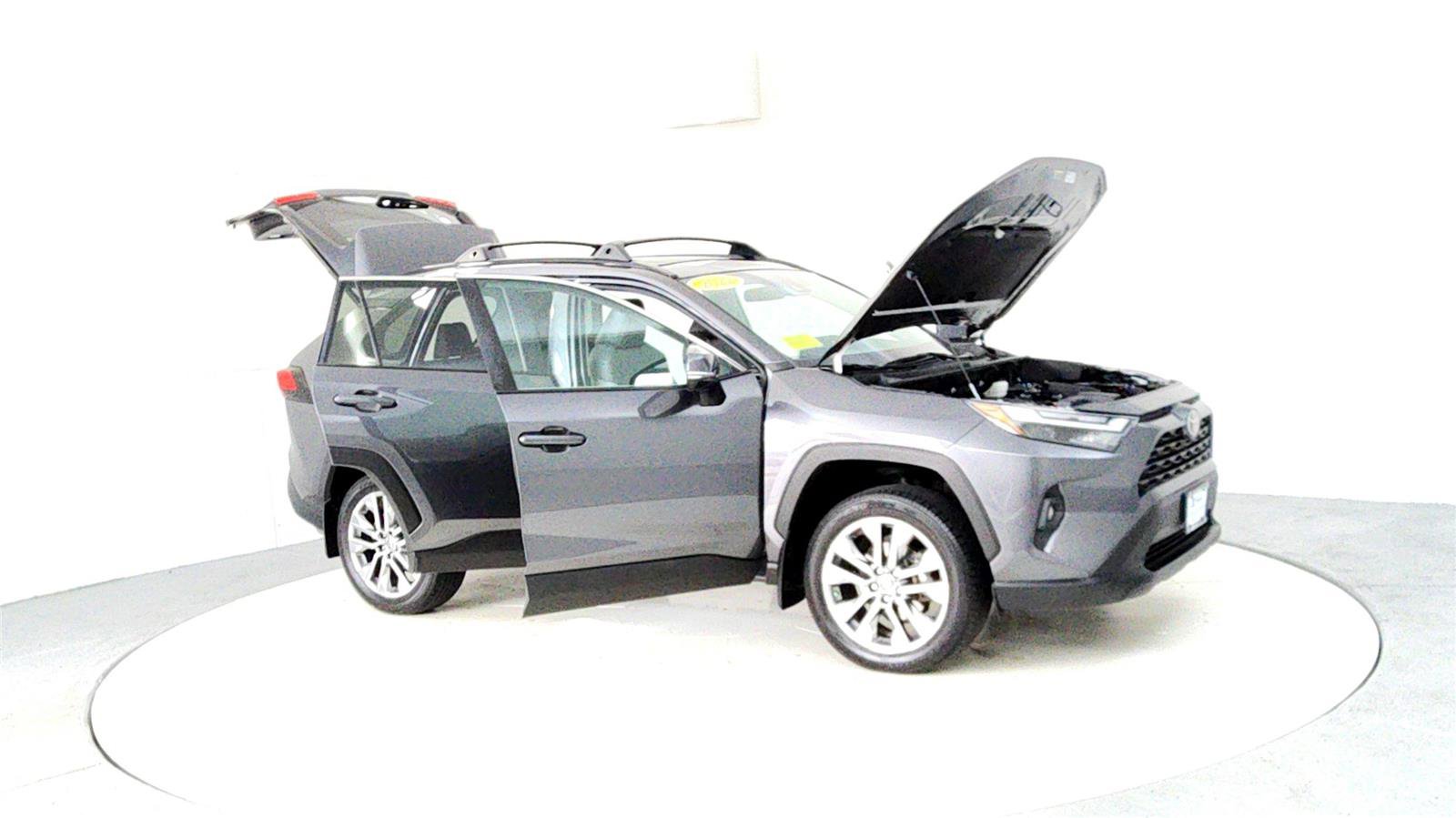 Certified 2022 Toyota RAV4 XLE Premium image 12