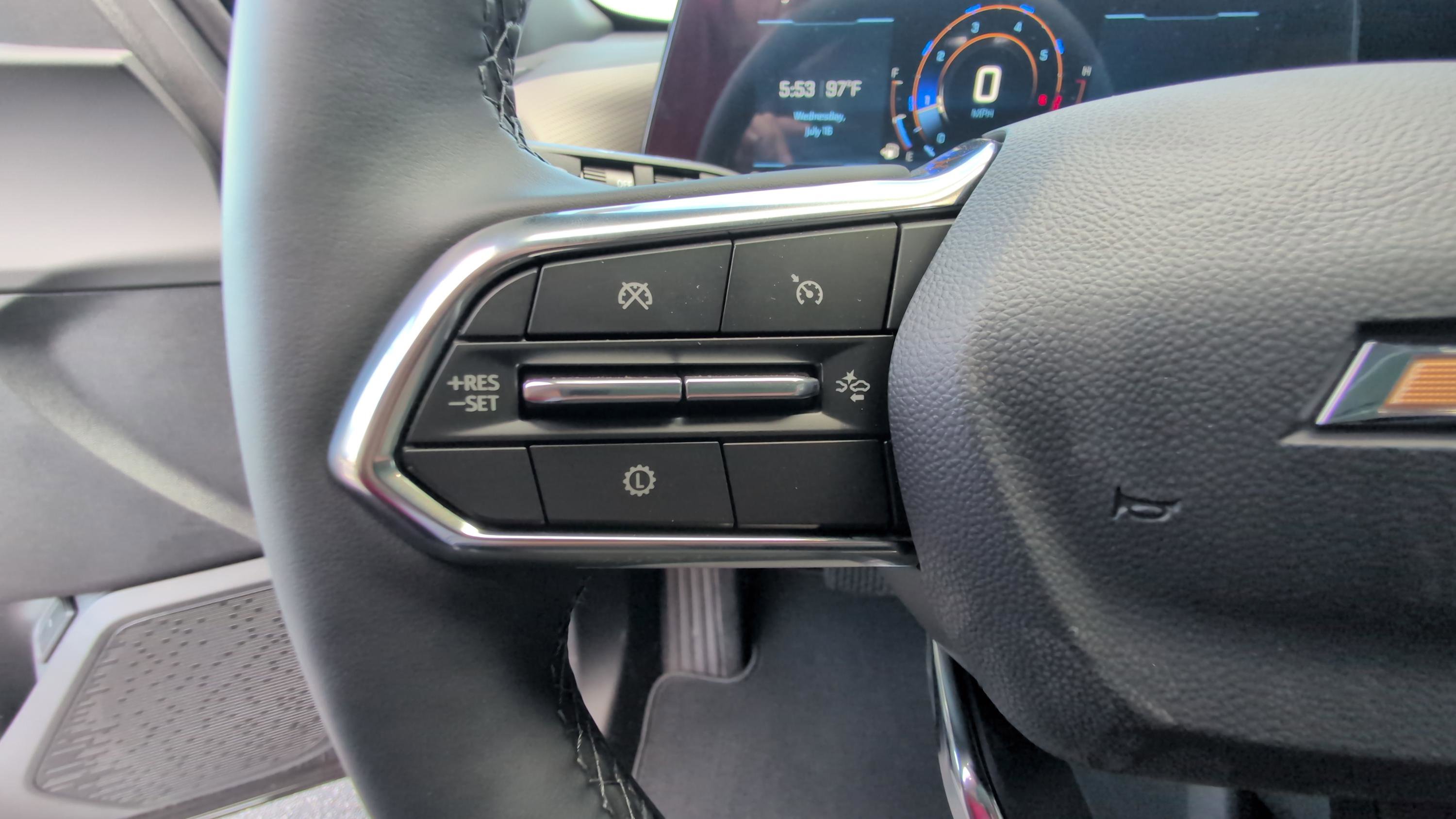 New 2026 Chevrolet Equinox LT w/ Convenience Package II image 21