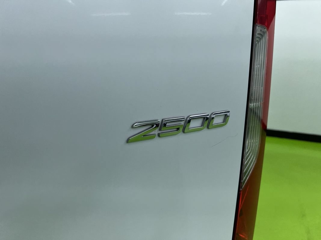 Used 2021 Mercedes-Benz Sprinter 2500 image 14