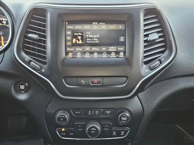 Used 2020 Jeep Cherokee Latitude Plus image 13
