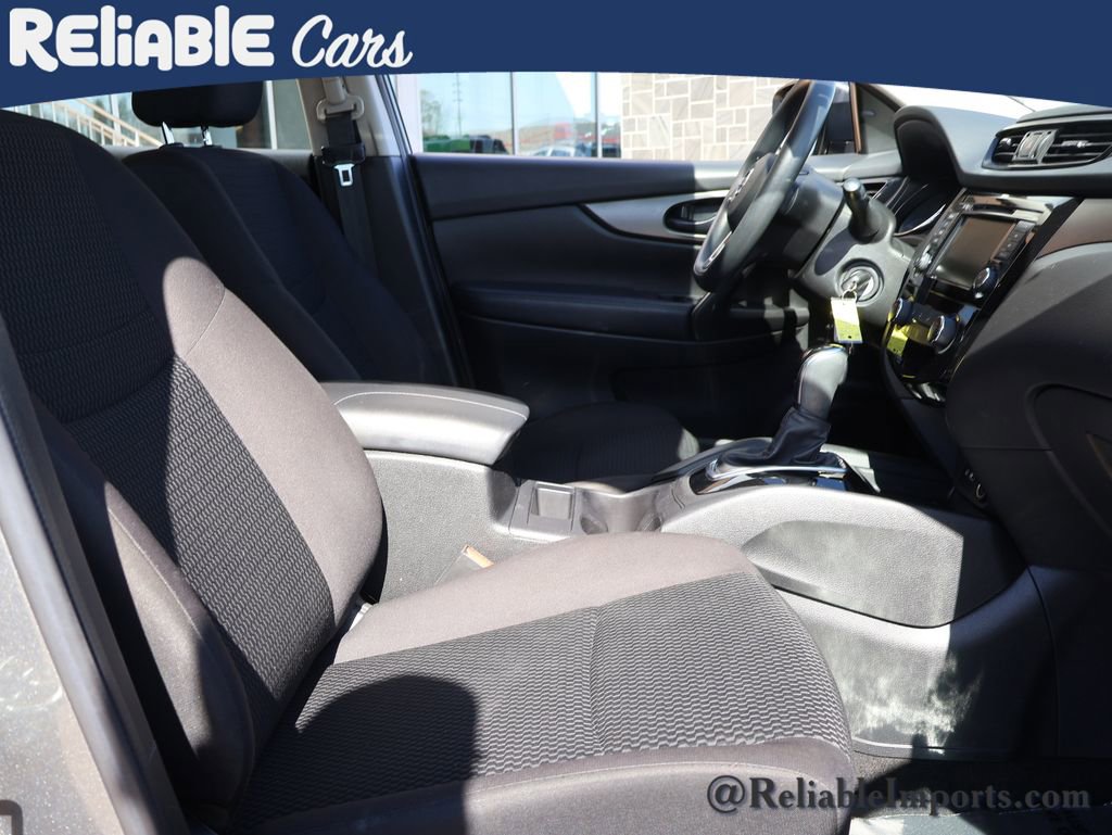 Used 2019 Nissan Rogue Sport S image 10