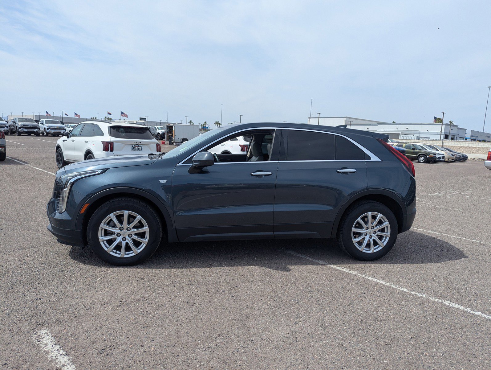 Used 2019 Cadillac XT4 Luxury image 2