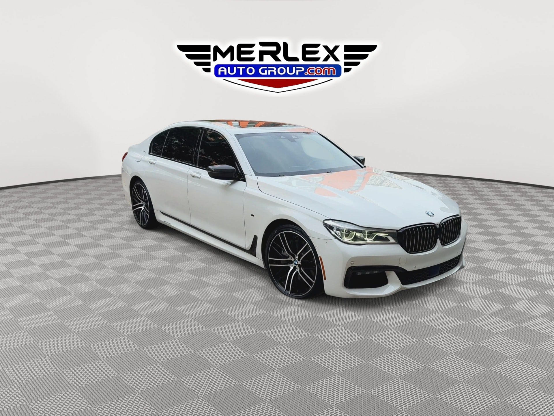Used 2017 BMW 750i RWD image 2