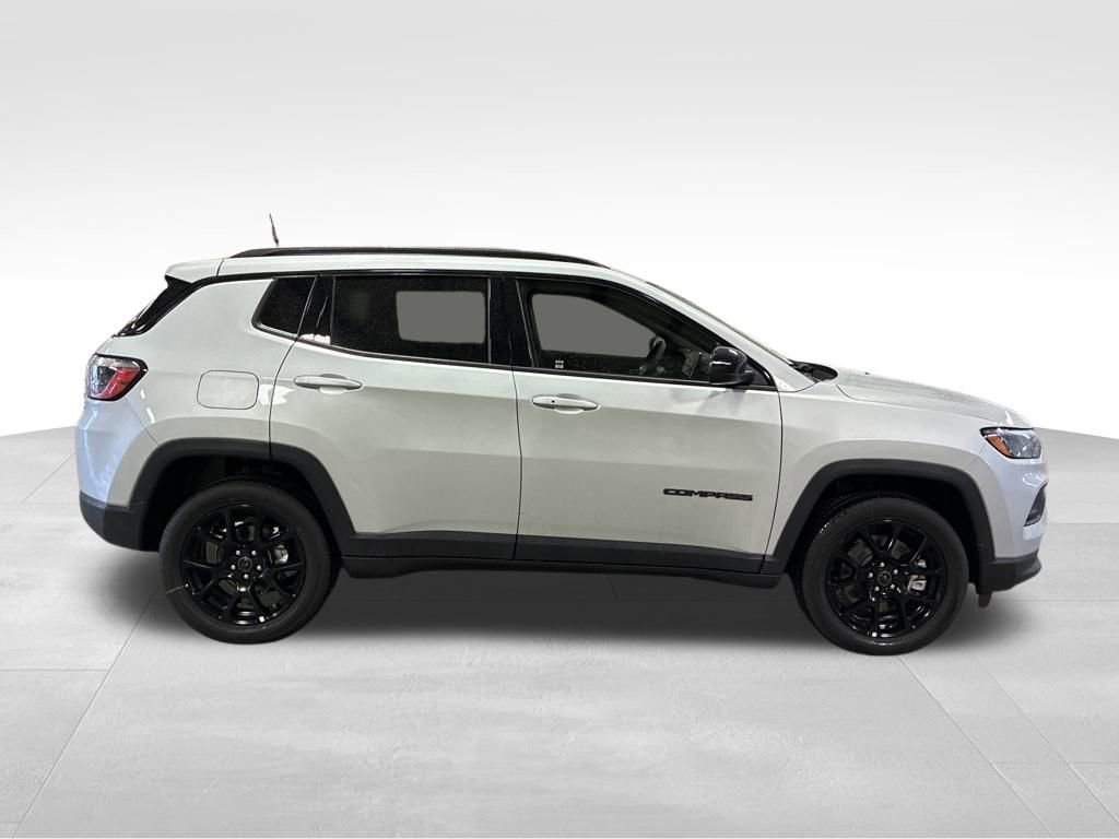 New 2025 Jeep Compass Latitude w/ Sun & Sound Group image 6