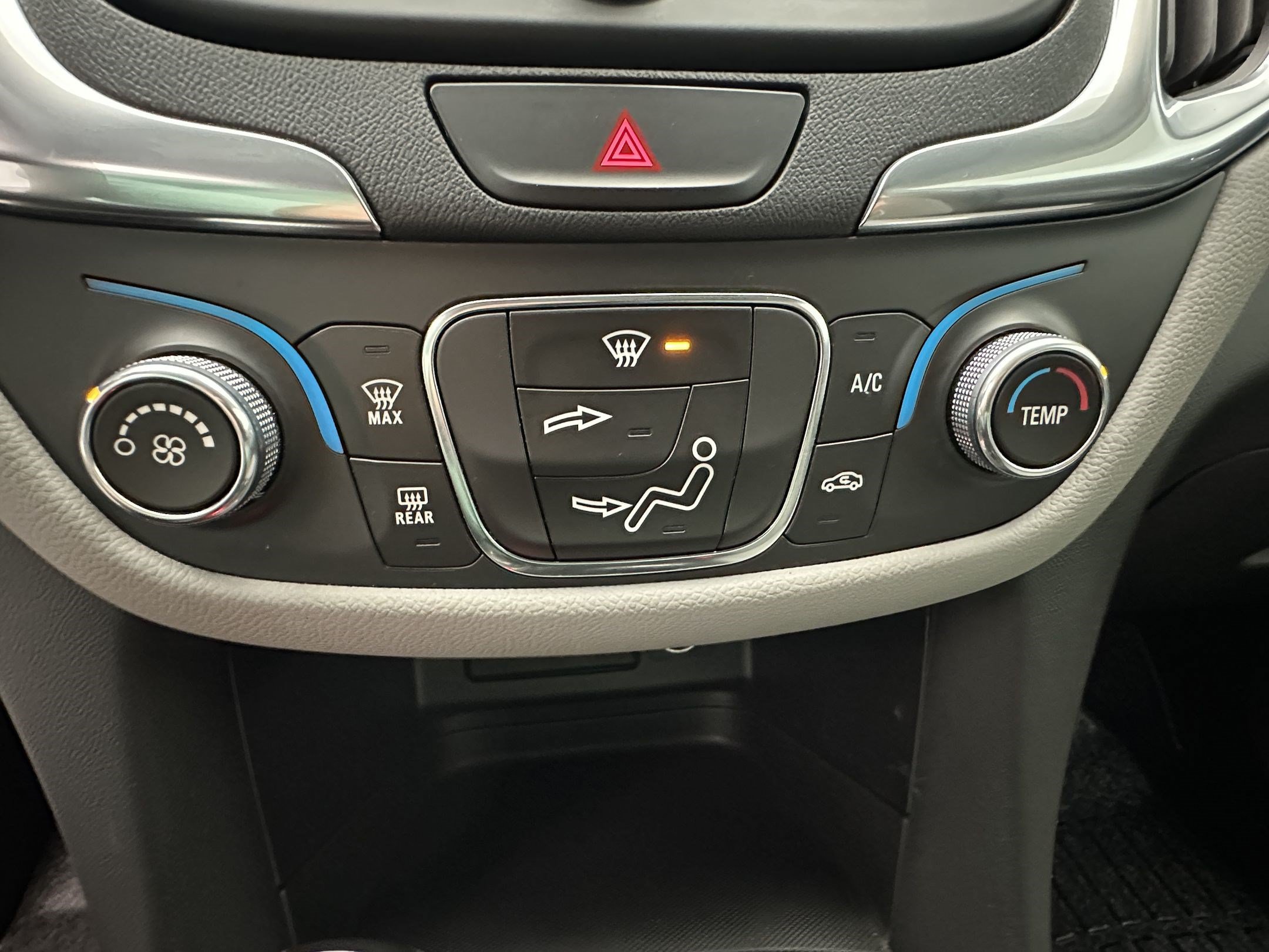 Certified 2021 Chevrolet Equinox LS AWD/4WD image 18