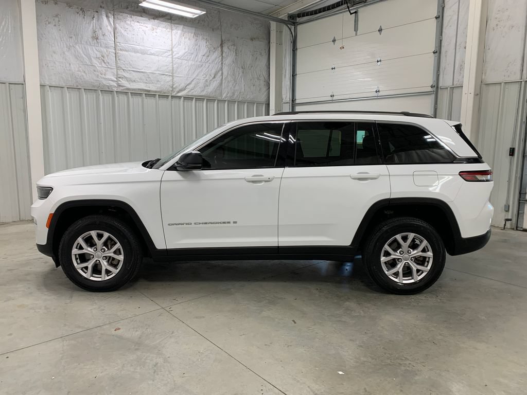 Used 2022 Jeep Grand Cherokee Limited AWD/4WD image 4