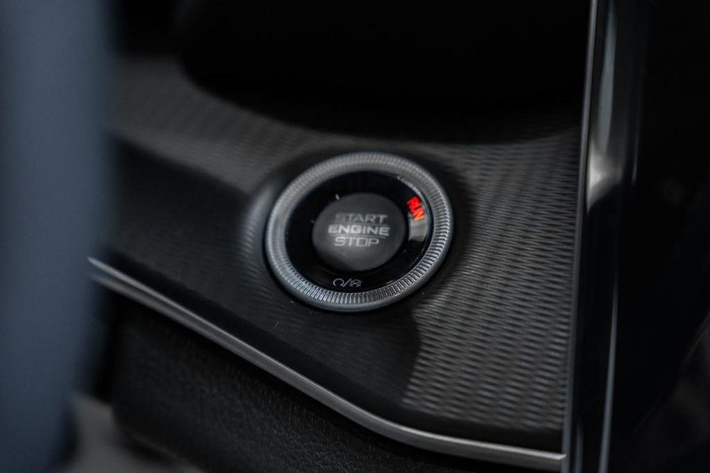 New 2025 Jeep Grand Cherokee Altitude image 25