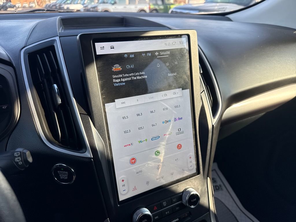 Used 2024 Ford Edge SEL image 32