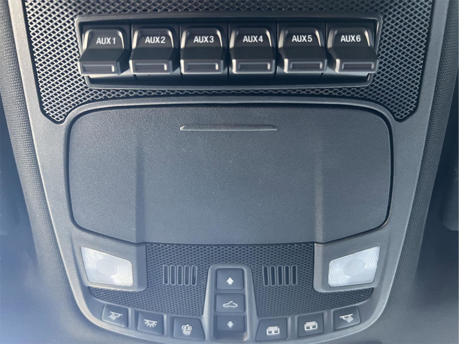 Used 2021 Ford F250 Platinum w/ FX4 Off-Road Package image 32