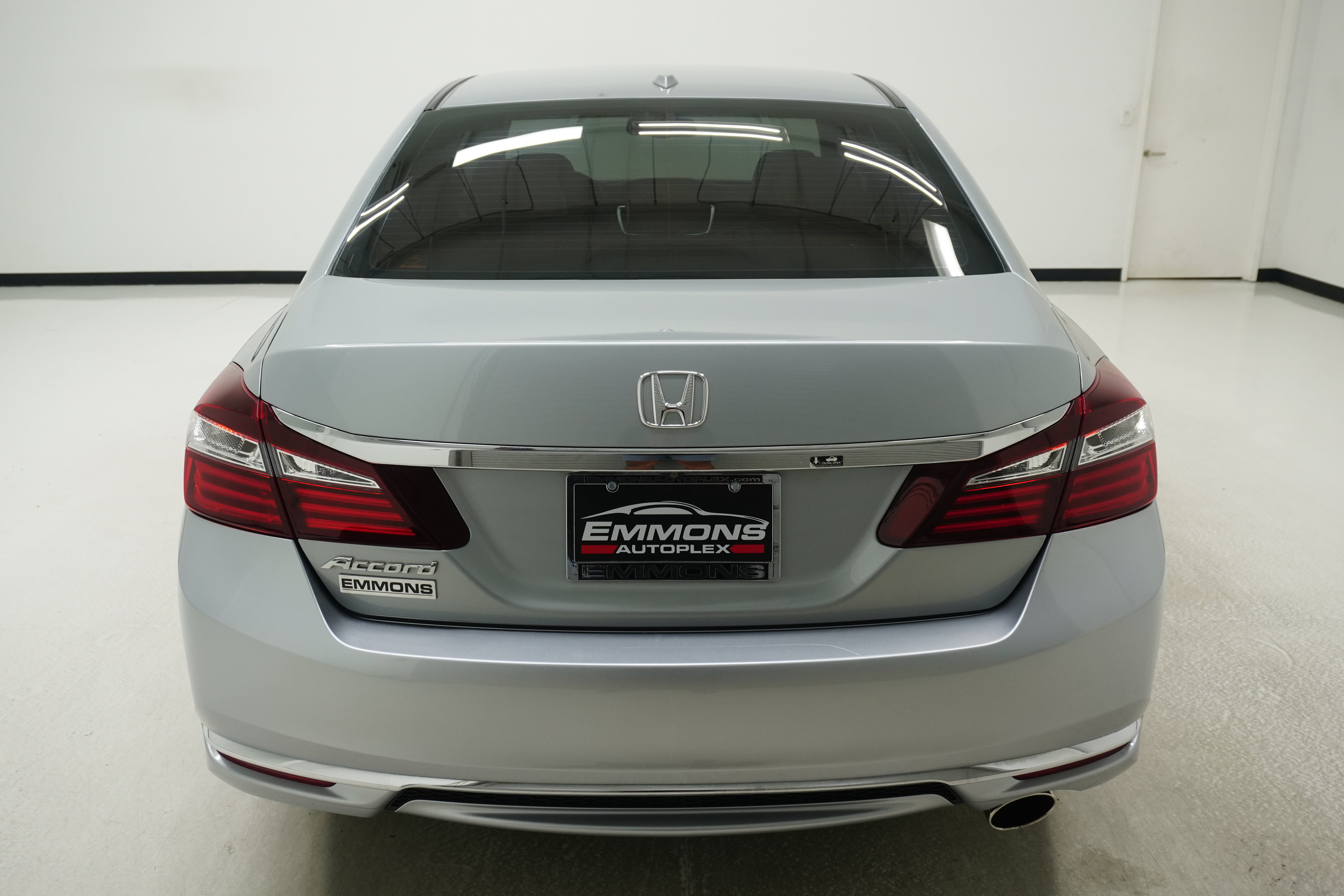 Used 2017 Honda Accord EX-L image 5