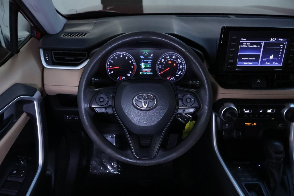 Used 2022 Toyota RAV4 LE AWD/4WD image 17