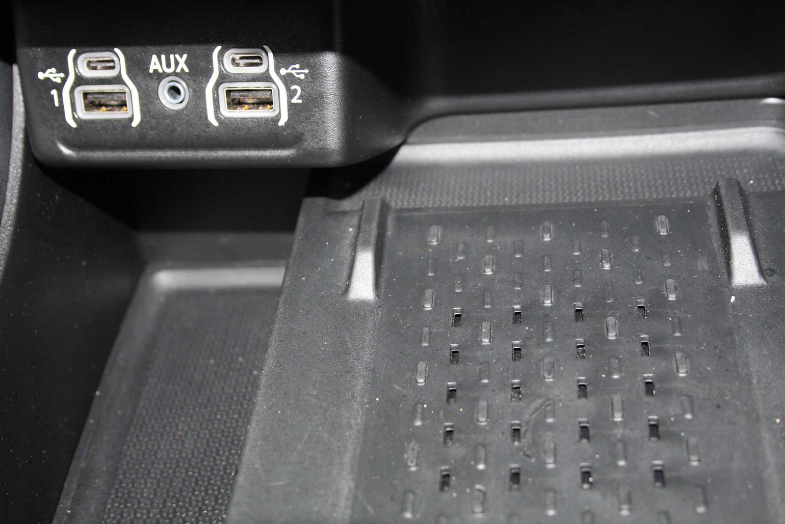 Used 2025 Dodge Durango GT AWD/4WD image 41