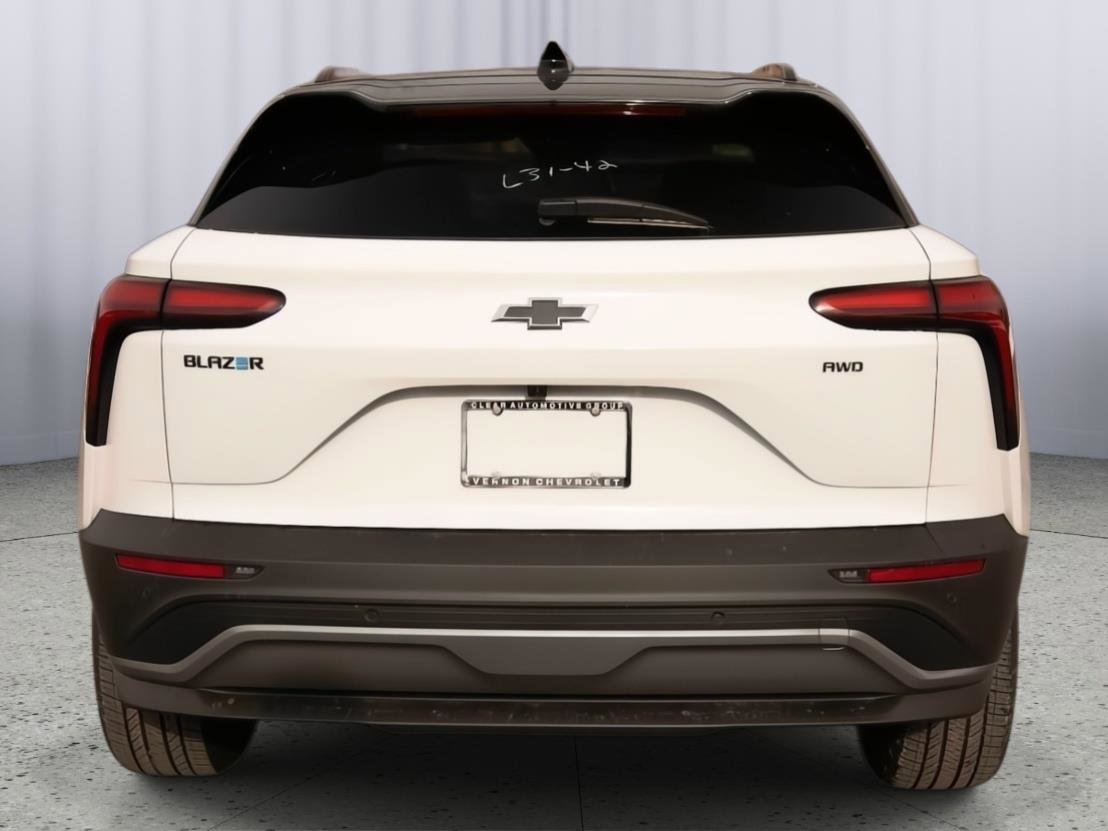 New 2026 Chevrolet Blazer EV LT image 6