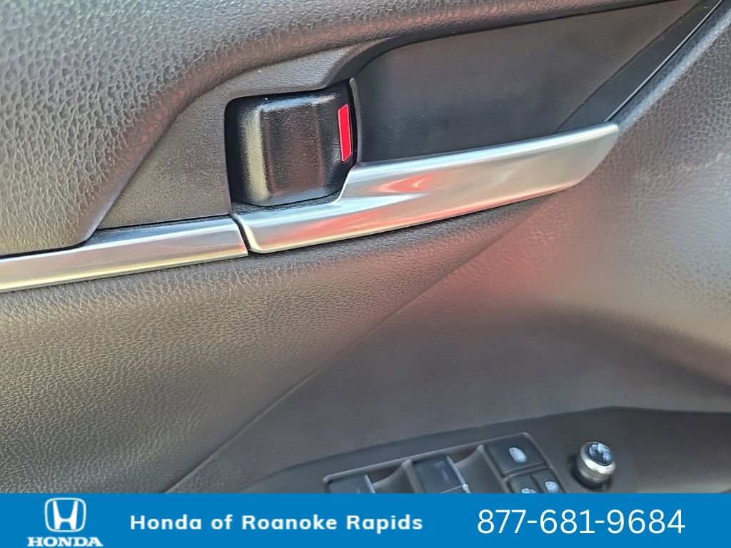Used 2024 Toyota Camry XSE FWD image 11